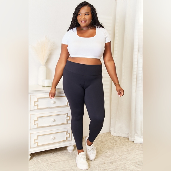 Double Take Black Workout Wide Waistband Sports Leggings - Picture 7 of 7